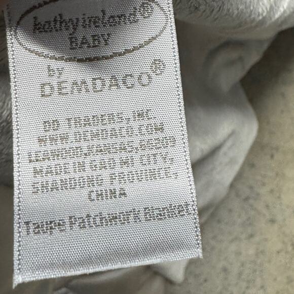 Kathy Ireland Demdaco Baby Taupe Patchwork Plush Blanket Little‎ Snuggles New - Picture 5 of 8